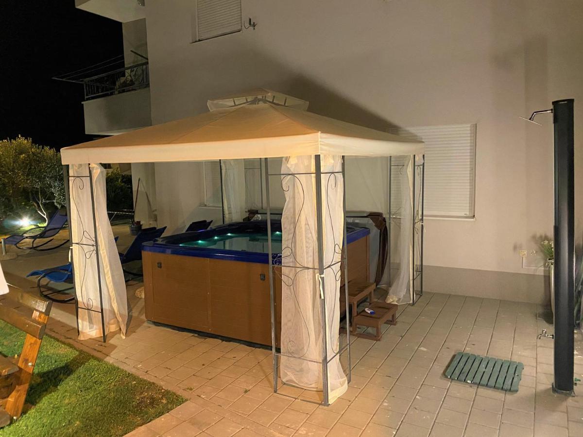 Lux Apartment Sea Shell With Jacuzzi มาคาร์สกา ภายนอก รูปภาพ
