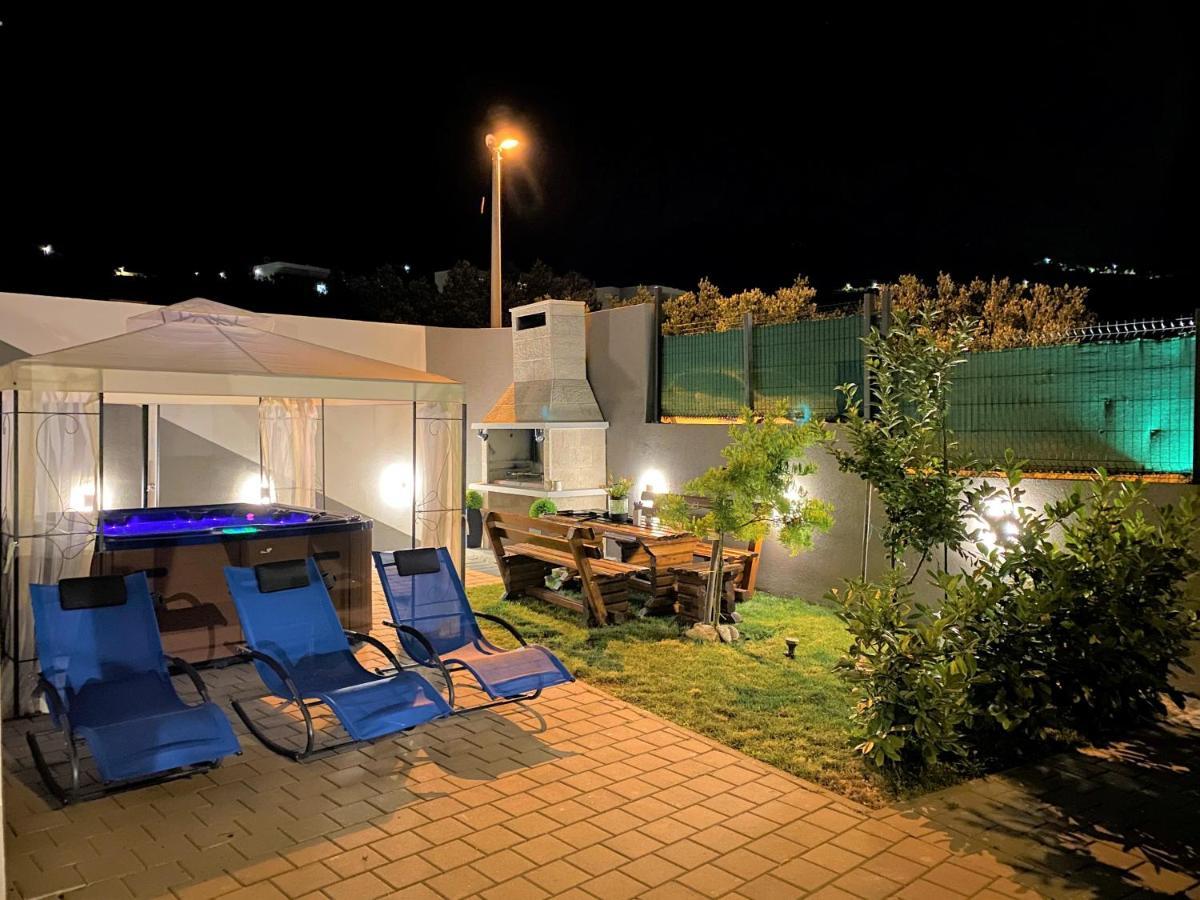 Lux Apartment Sea Shell With Jacuzzi มาคาร์สกา ภายนอก รูปภาพ